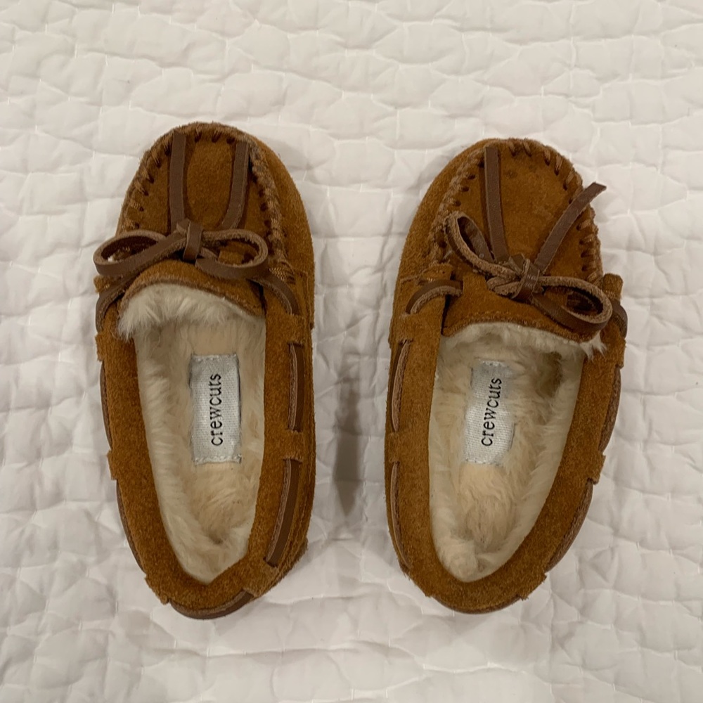 Toddler moccasins like new